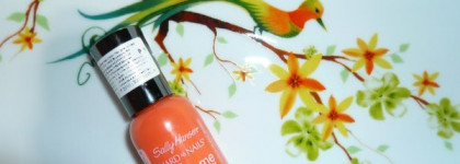 Солнечный поцелуй от Sally Hansen
