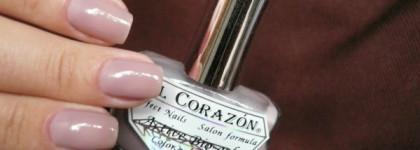 El Corazon Active Bio Gel #423/55 Jelly & El Corazon Art Top Coat #421/10 Snow happiness.