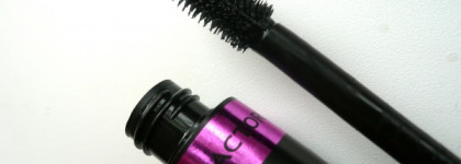 Max Factor False Lash Effect Bold Volume For Up To 24 hours Mascara. Black. Тушь с эффектом накладных ресниц
