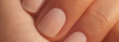 Сама нежность с лаком Essie 17 Muchi, muchi