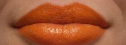Mac Amplified creme lipstick Neon Orange