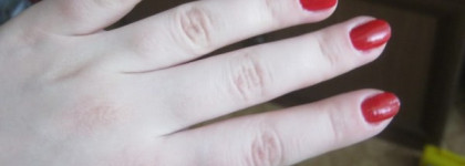 Встречаем Алую Зарю с лаком для ногтей Avon "Real Red"