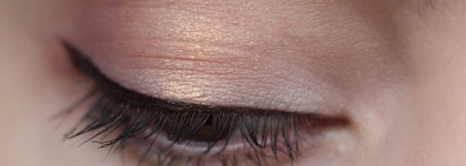 Shiseido. Luminizing Satin Eye Color Trio. RD299 Beach Grass