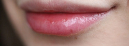 Проявляющийся питательный бальзам для губ Givenchy Mister Gentlebalm из весенней коллекции макияжа Givenchy La Revelation Originelle Makeup Collection Spring 2016