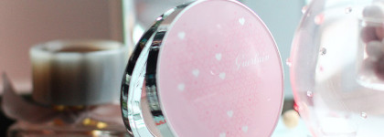 Meteorites Heart Shape Compact из весенней коллекции Guerlain Météorites Glow With Love Spring 2018