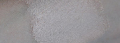 приятно удивил консилер oriflame studio artist concealer light