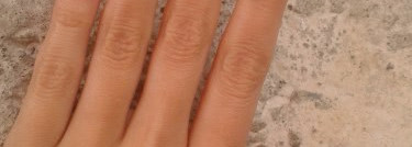 Алые паруса от Essie