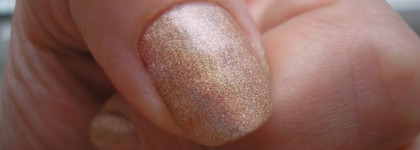 Такой ра-а-азный Holographic nail polish Pupa №095