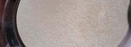 Блестелка от  Essence «Twilight Saga: Breaking Dawn»  Shimmer Powder, 01 Bella‘s Secret