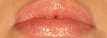 Губная помада "24 карата золота" (оттенок Golden peach - золотой персик) от Avon