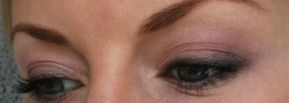 Тени для век Shiseido Luminizing Satin Eye Color Trio Pink Sands RD711. Оказывается, розовые пески - не только для брюнеток