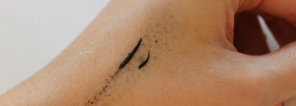 Lumene Blueberry Liquid Eyeliner Rich Black