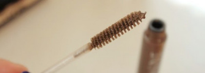 Незаменимый Eyebrow control shaping wax от Lumene