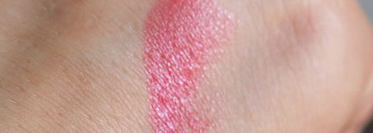 Помады по карману : Essence 44 (almost famous), Ffleur (t117), Flormar long wearing lipstick (l10)