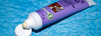 Ухаживаем за ручками с Burt’s Bees Hand Repair Kit