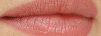 Осенние красавицы  Guerlain Rouge G L`extrait  M06 Avarice и Guerlain Rouge G L`extrait M65 Paresse