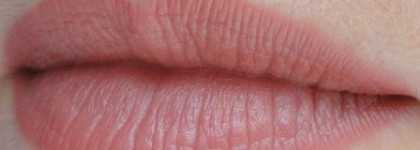 Осенние красавицы  Guerlain Rouge G L`extrait  M06 Avarice и Guerlain Rouge G L`extrait M65 Paresse