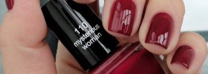 Anny Mysterious woman #110