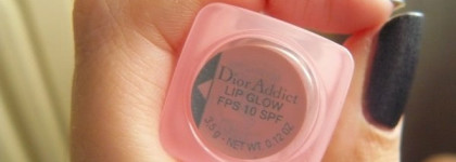 Очень симпатичный бальзамчик для губ Dior Addict Lip Glow FPS 10 SPF