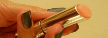 Очень симпатичный бальзамчик для губ Dior Addict Lip Glow FPS 10 SPF