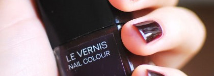 Chanel #18 Rouge Noir