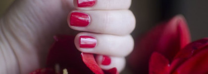 Max Factor Nailfinity #549 Red Passion