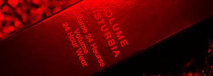 Прекрасная Givenchy Volume Disturbia в оттенке 02 Red disturbia