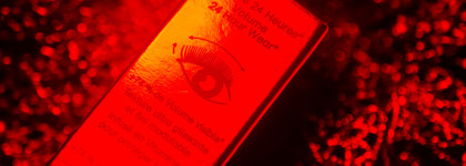 Прекрасная Givenchy Volume Disturbia в оттенке 02 Red disturbia