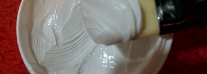 Яйцо в баночке: Skinfood Egg White Pore Mask