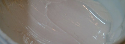 Яйцо в баночке: Skinfood Egg White Pore Mask