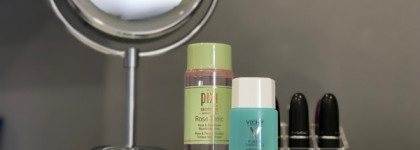 Косметичка в отпуск: любителям мини-форматов посвящается