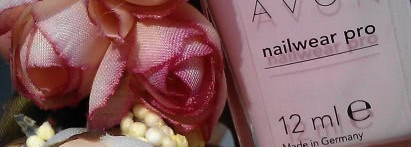 Розовое молоко от Avon