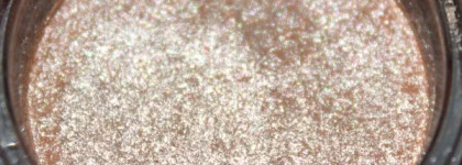 L'oreal Color Infaillible № 002 Hourglass beige  & № 004 Forever Pink