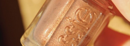 Уютная зима с Essie 84 Over the knee