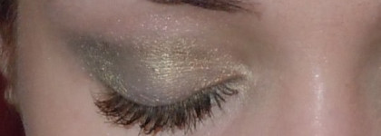 Зеленые оттенки теней Shiseido vs Essence (добавила хорошие свотчи)