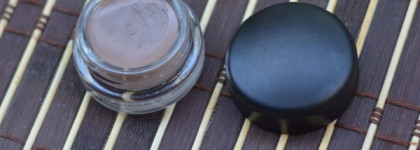 Mac Paint Pot в оттенке Tailor Grey