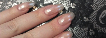 Sally Hansen - Diamond Strength No Chip Nail Color - 33 Champagne Toast