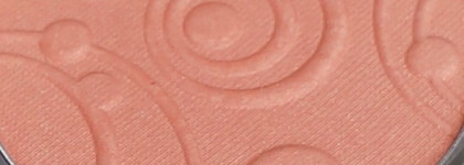 Essence Silky touch blush № 30 Secret it - girl