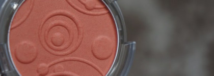 Essence Silky touch blush № 30 Secret it - girl