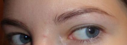 Моделирующий воск для бровей Lumene Eyebrow control Blueberry