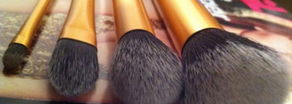 Real Techniques by Samantha Chapman