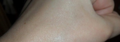 Сыворотка, сужающая поры Skinfood Peach Sake Pore Serum и бб-крем Skinfood Good Afternoon Peach Green Tea BB Cream Spf20 №2 Natural Beige