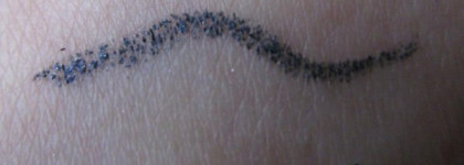 Первое косметическое разочарование года - Dior Diorshow Liner Waterproof #178 marine/navy