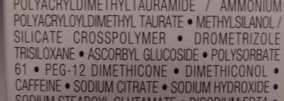 Боремся с покраснениями и шелушением вместе или три средства от La Roche-Posay