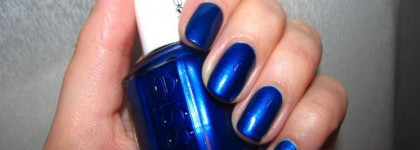 Два любимых синих: OPI и Essie
