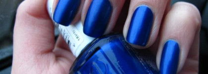 Два любимых синих: OPI и Essie