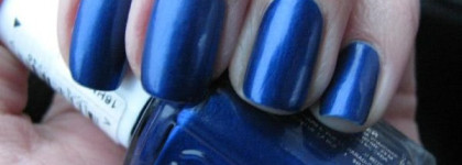 Два любимых синих: OPI и Essie