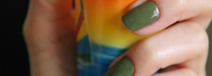 Хаки на моих ногтях