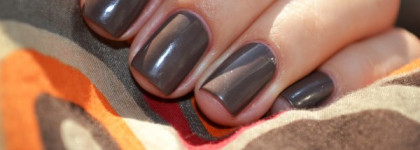 Самый востребованный этой осенью Essence multi dimension xxxl shine nail polish № 66 most wanted