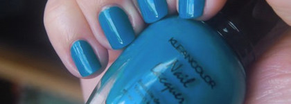 Блю Кюрасао со льдом Kleancolor 25 Beach blue + Sally Hansen Diamond Strength No chip nail color 150 Glass Slipper